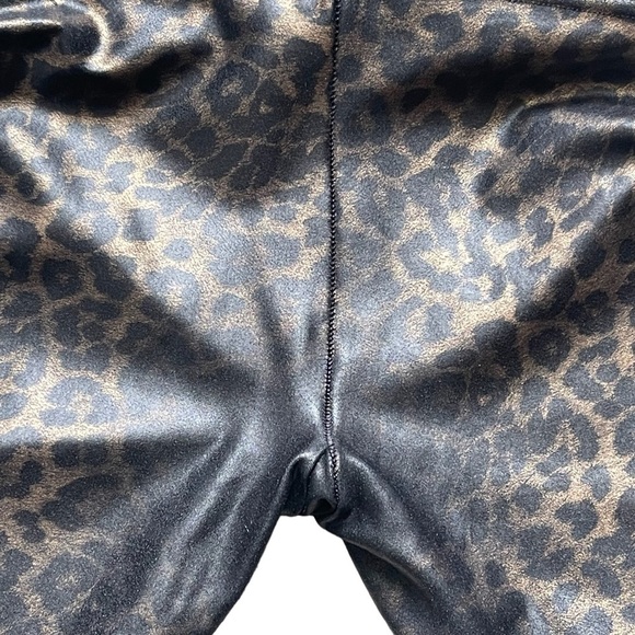 Spanx Women’s Faux Leather Leopard Print Metallic Shapping Leggings Size S - Picture 12 of 12